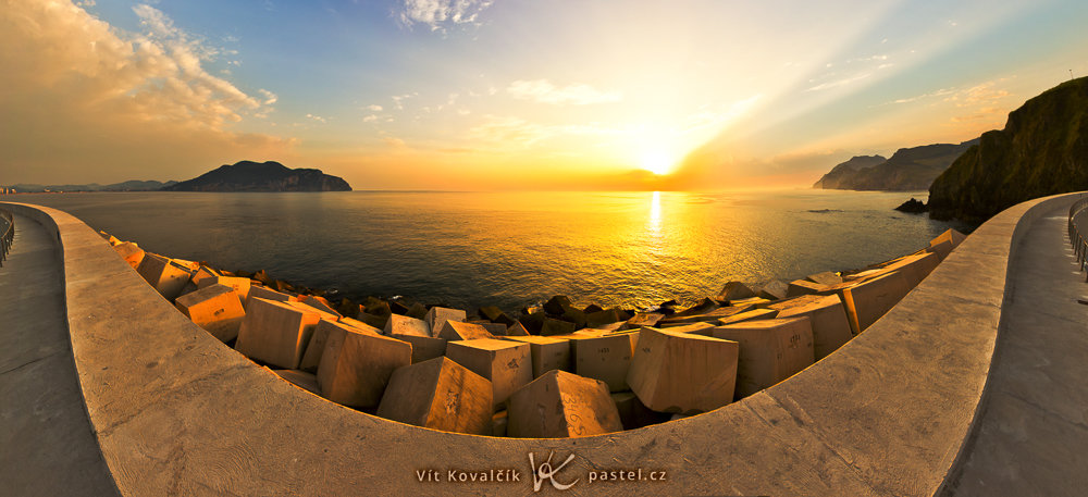 Das Meer nach Sonnenaufgang.