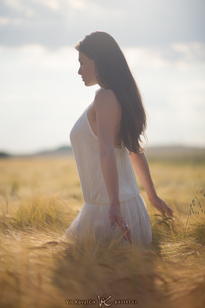 Komposition in der Mitte. Canon 5D Mark III, Canon EF 85/1.8, 1/200 s, f/1.8, ISO 100, Brennweite 85 mm