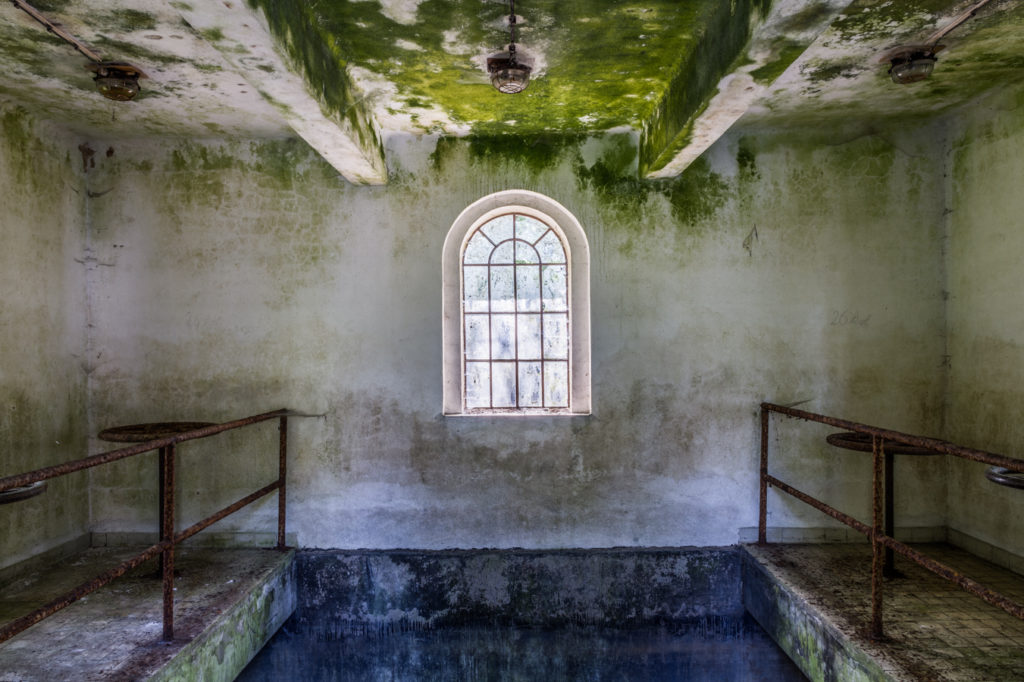 Die gleiche Szene wie im vorigen Bild. Die Aufnahme entstand allerdings aus einem HDR Bild, das aus neun Teilbelichtungen zusammengesetzt wurde. In den dunkelsten Schattenbereichen und auch in den hellsten Partien ist die Zeichnung erhalten worden.