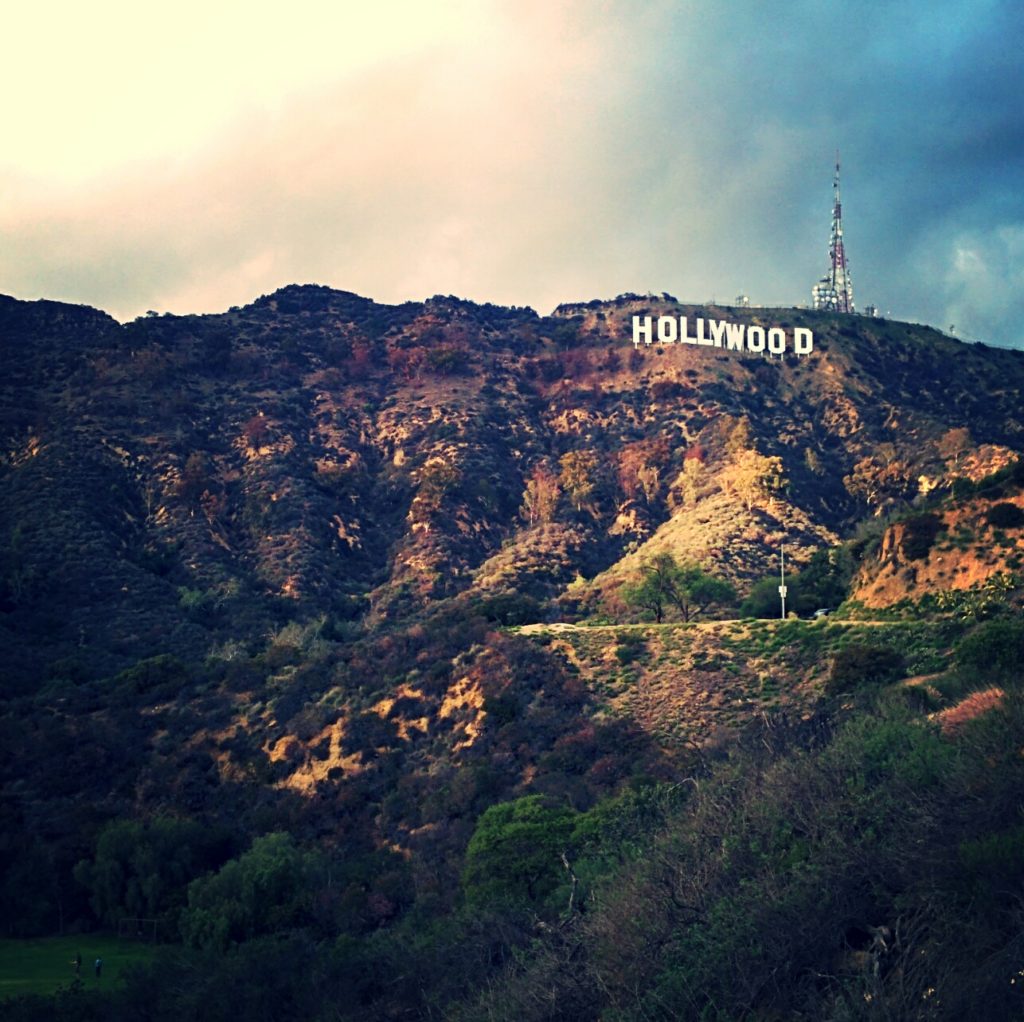 Ein schönes Beispiel dafür, dass Lokalität siegt. Wären auf dem Hügel keine neun Buchstaben, hätte das Bild wohl kaum den 3. Platz der Rangliste belegt.