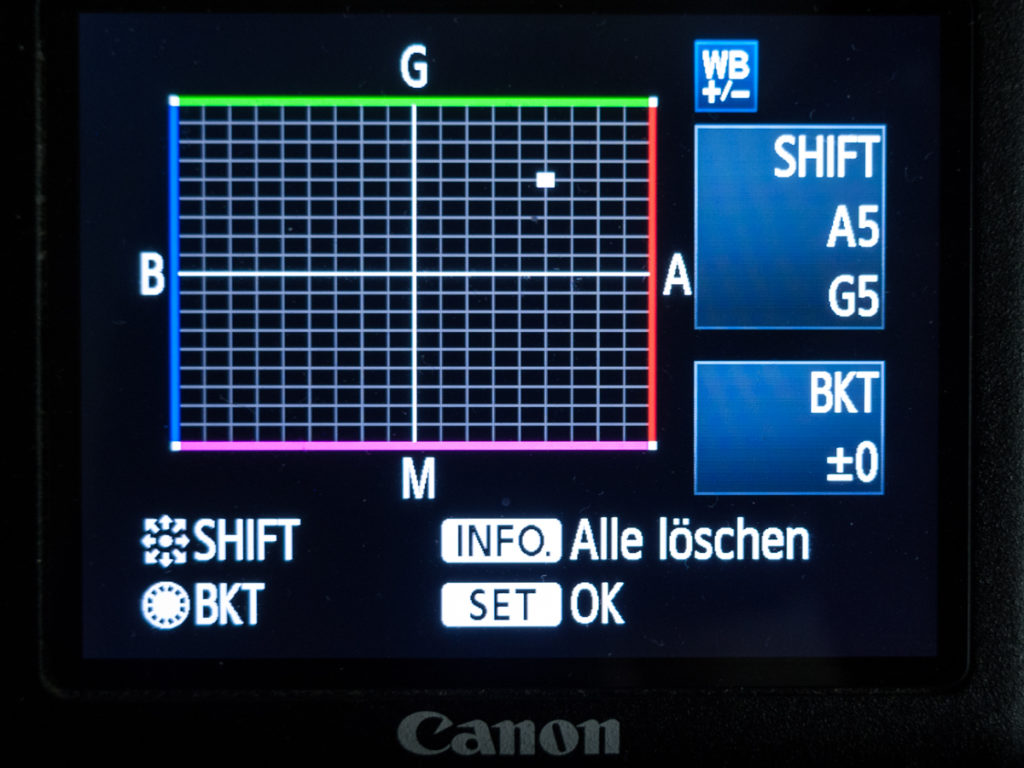 Einstellung der Weißabgleich-Korrektur bei der Spiegelreflexkamera Canon EOS 7D.