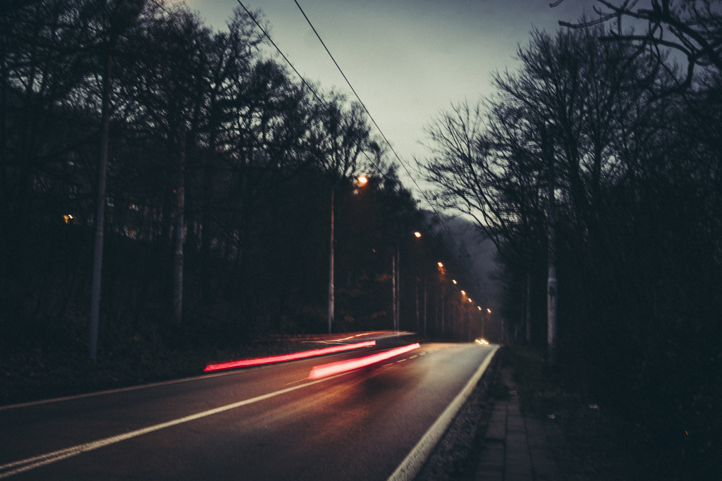 Die Aufnahme entstand spontan, während ich an der Haltestelle gewartet habe.