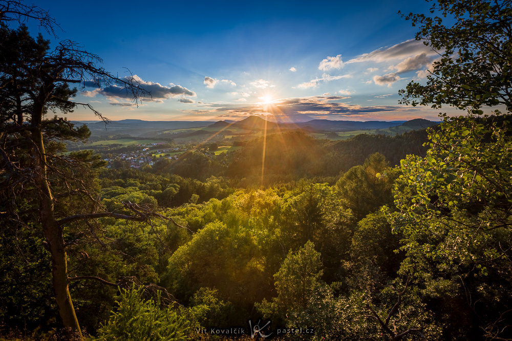 Landschaften unter unterschiedlichen Bedingungen fotografieren - die sonne im schuss