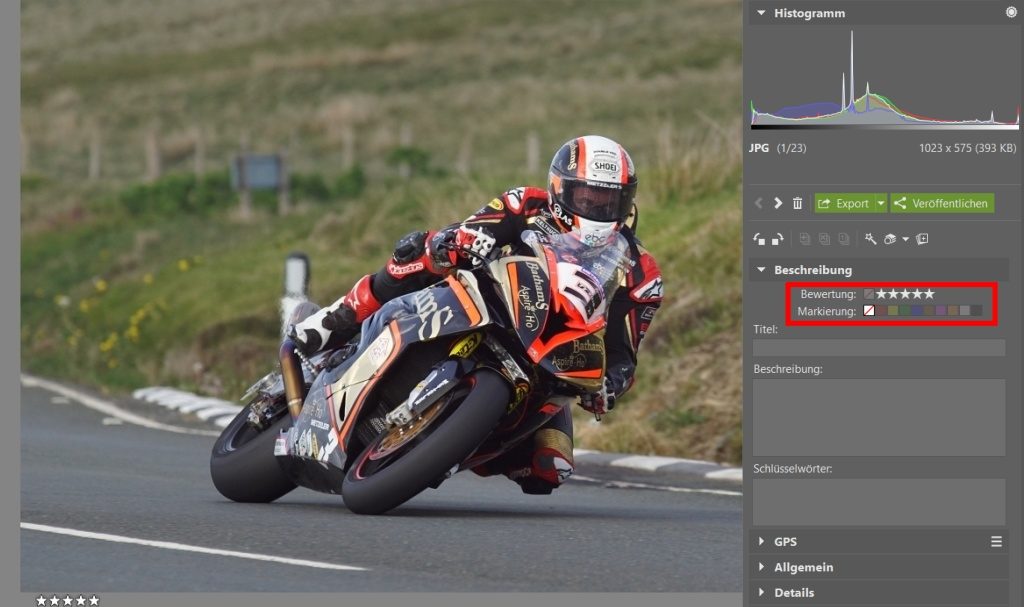 Wie man Fotos von Motorradrennen bearbeitet: Bewertung von Fotos.