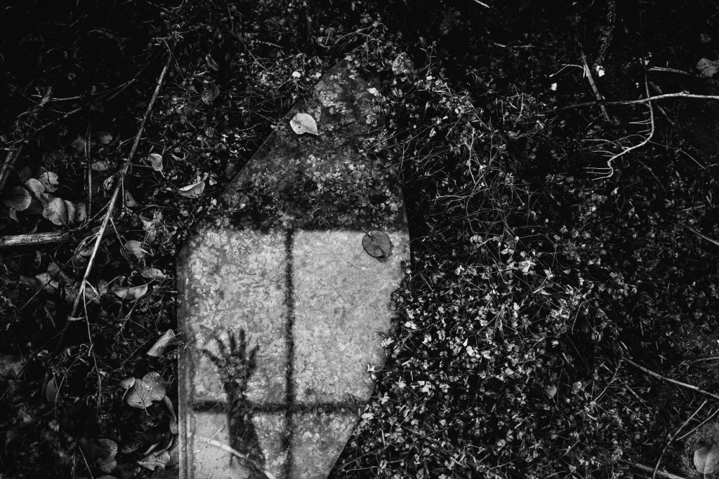 Urbex: Licht und Komposition meistern - Hand