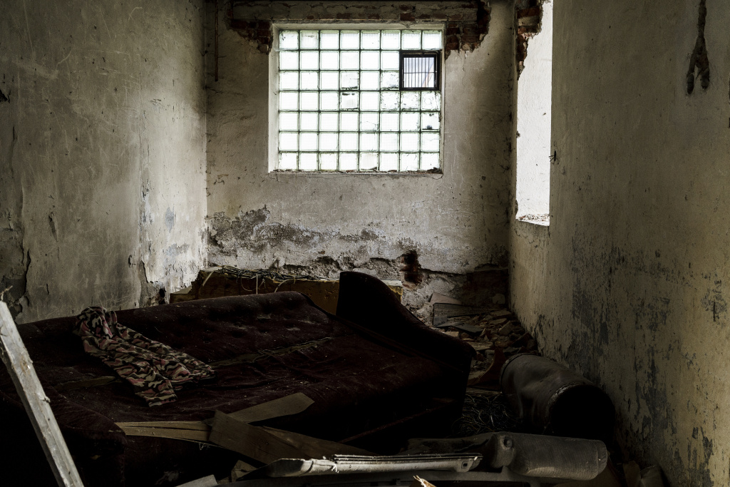 Urbex: Licht und Komposition meistern - Zimmer