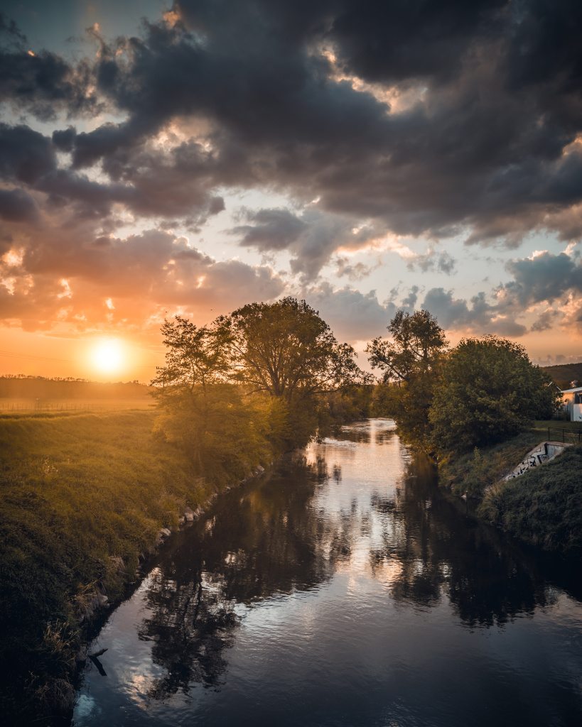 Schwarz-Weiß-Landschaftsaufnahmen - Fluss