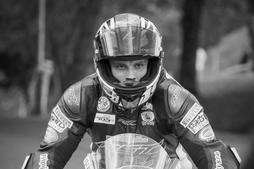 Milan Kubín: Motorradrennen fotografiere ich nicht wegen des Adrenalins, Hauptsache ist die Energie einzufangen