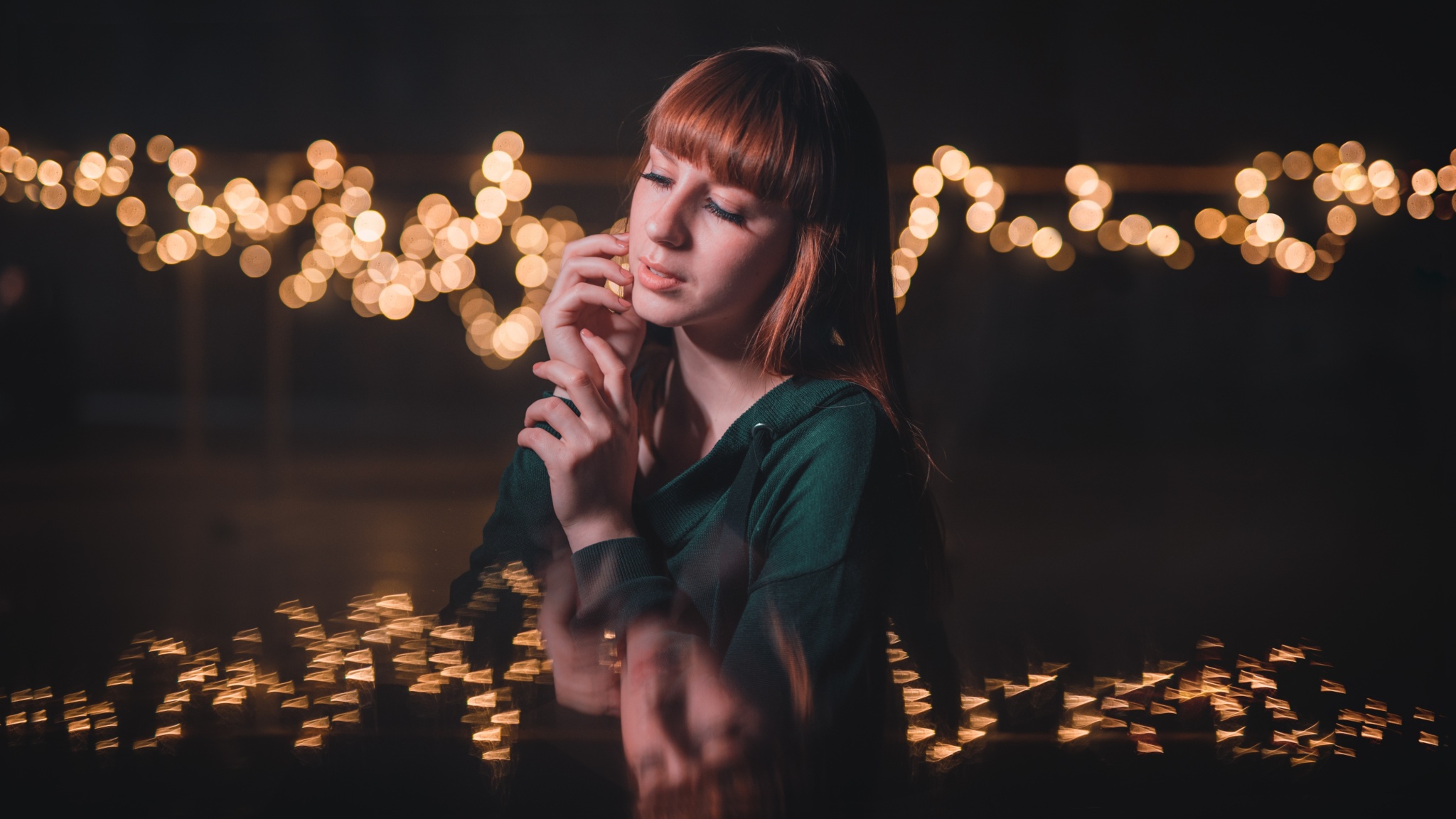Originell beleuchtetes Porträt? Experimentieren Sie mit Reflexionen und Lichtbrechung