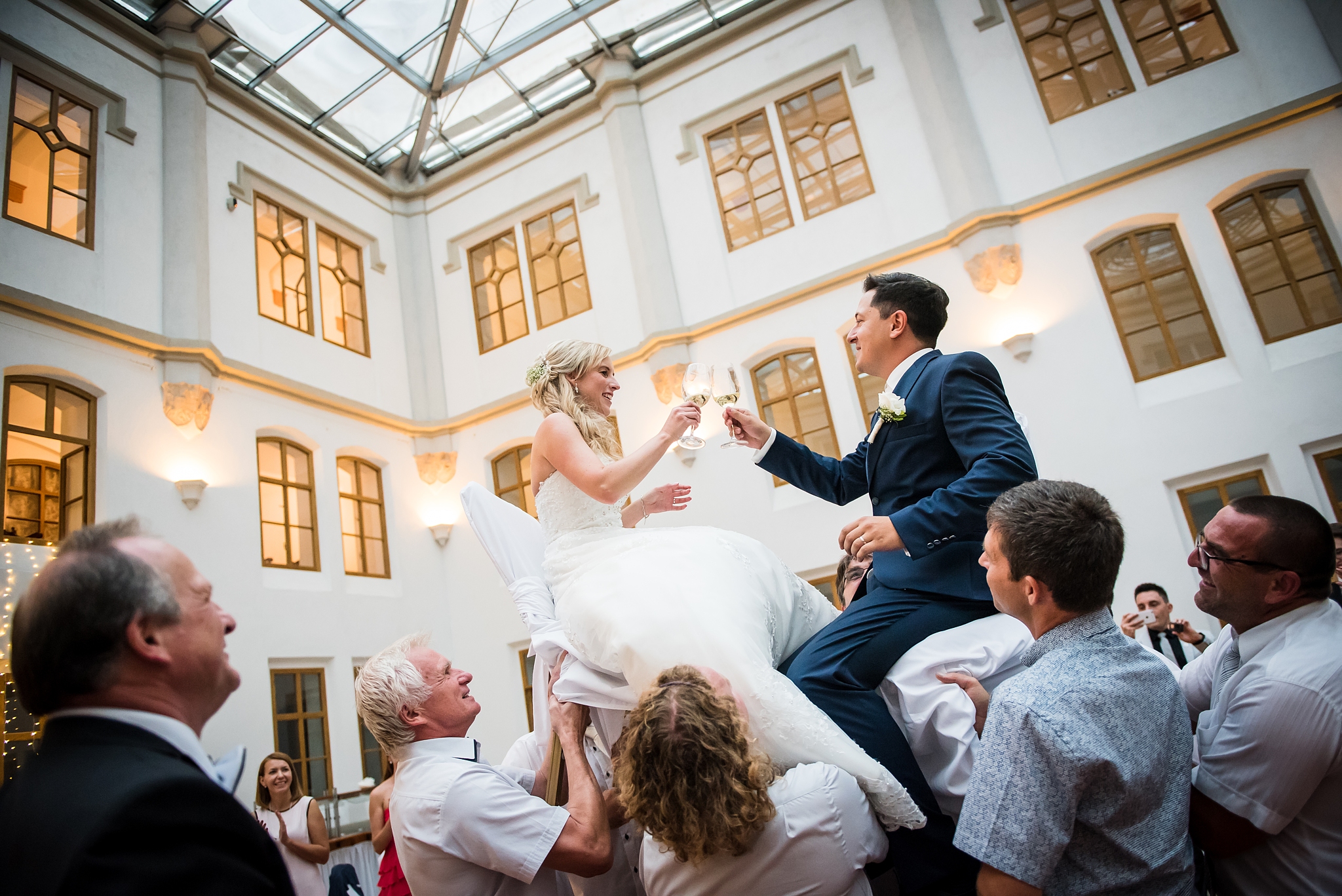 Kein Fauxpas mehr! 8 Prinzipien der Etikette eines Hochzeitsfotografen