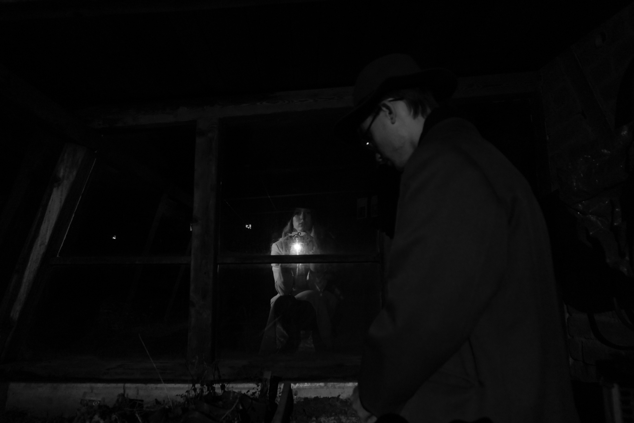 Nach Einbruch der Dunkelheit erblüht das Verbrechen - Fotografie im Film Noir Stil