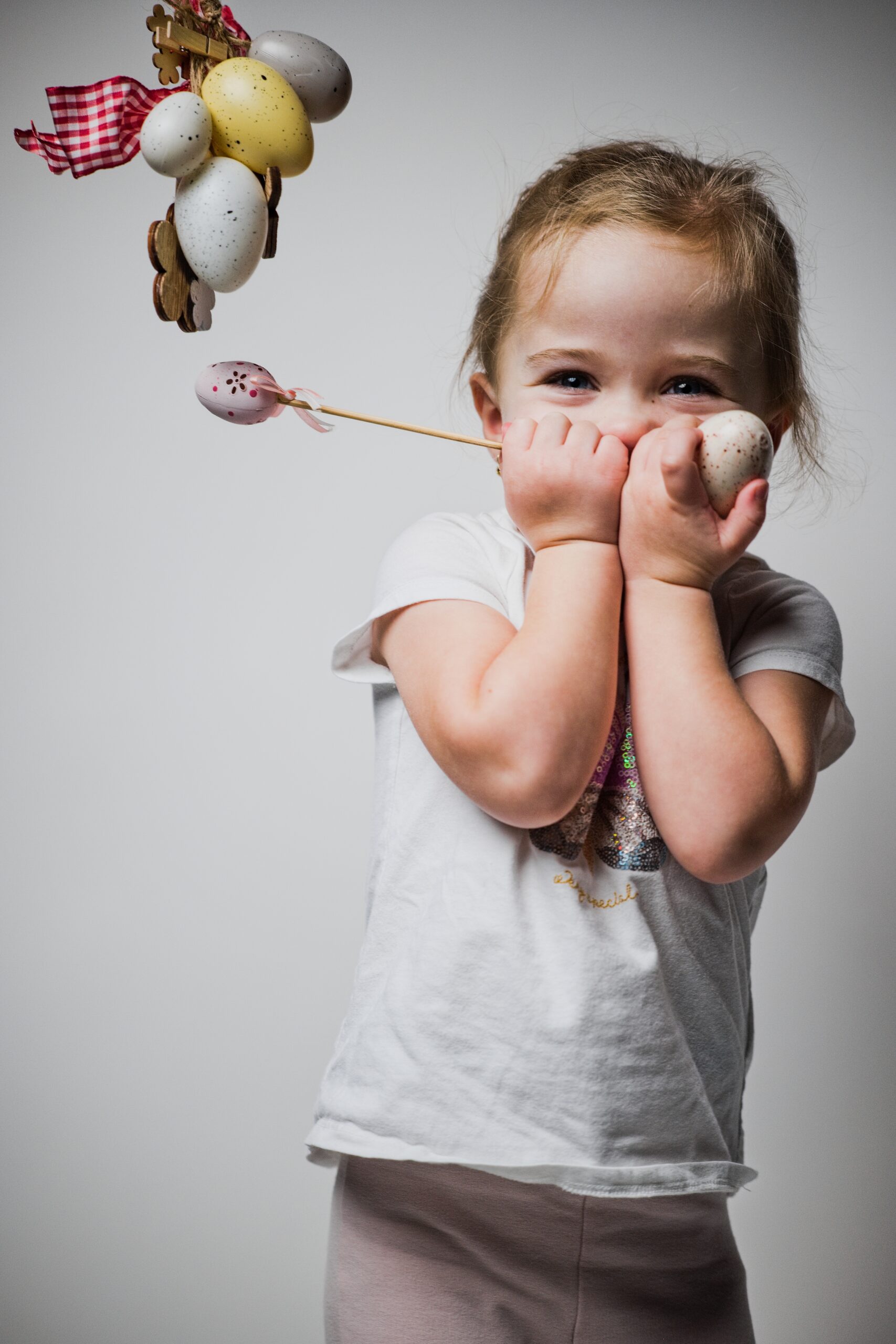 Fotografieren eines Kalenders mit Kindern