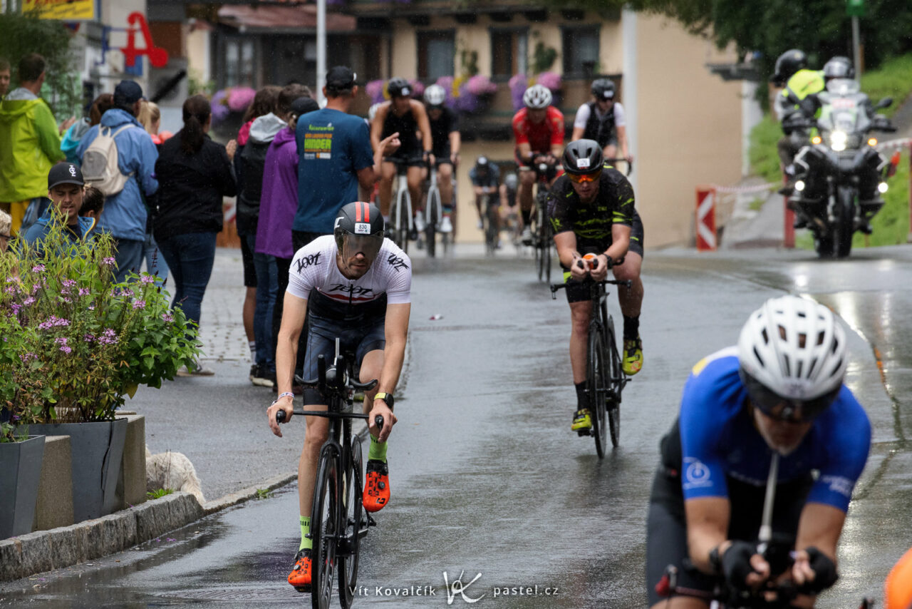 Fotografieren von Radrennen, radfahrer vordergrund