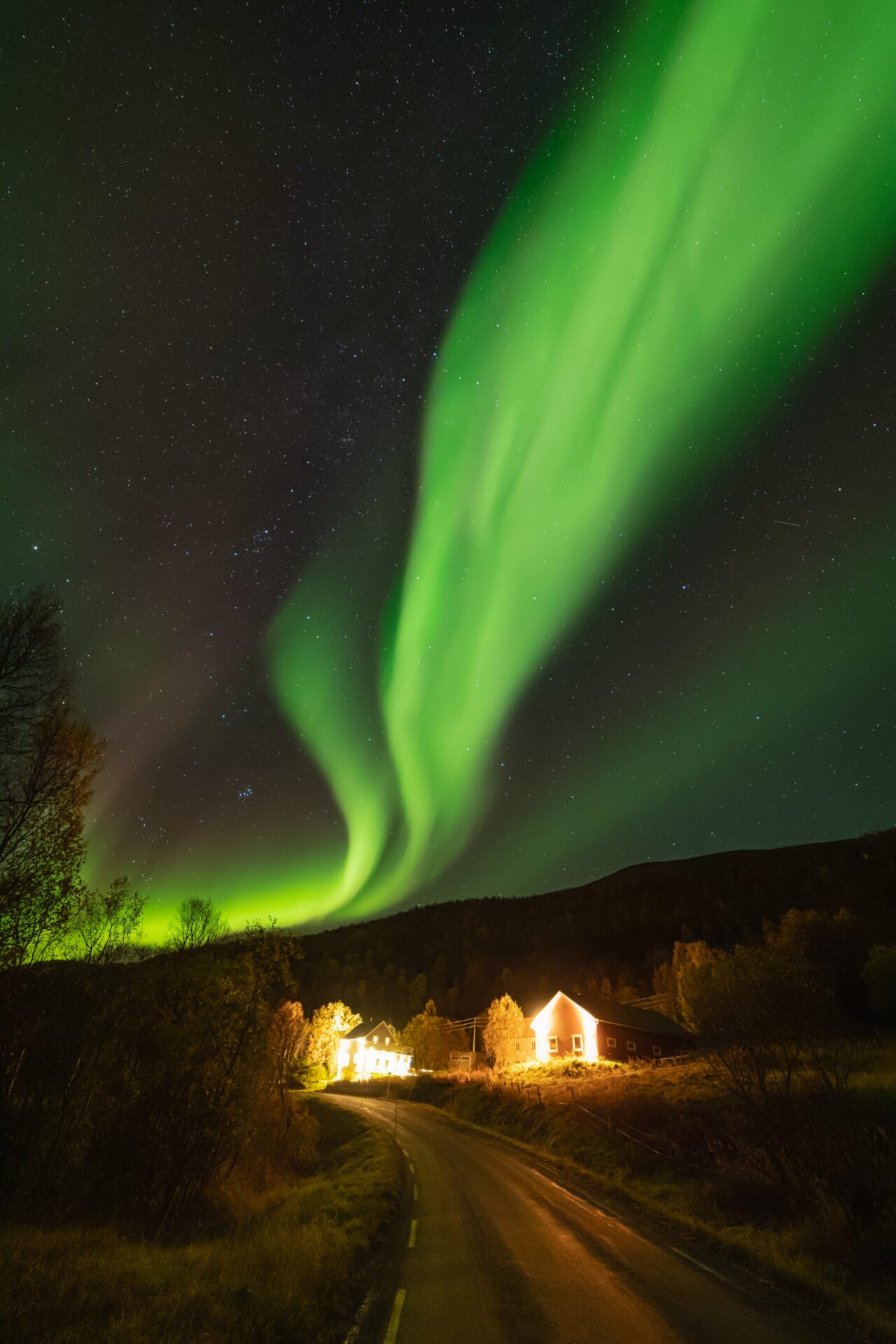 Interview Petr Horálek, Ein fesselnder Blick auf das helle Polarlicht in der Nähe von Tromsø, Norwegen,